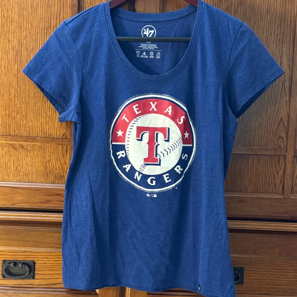 ‘47 Brand MLB Texas Rangers Baseball Scoop Neck Graphic Tee Feminine Fit Sport
